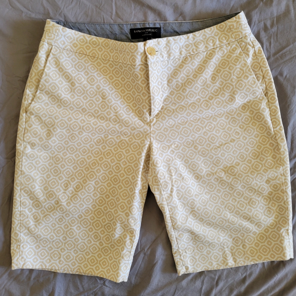 Banana Republic Cream Flat Front Shorts